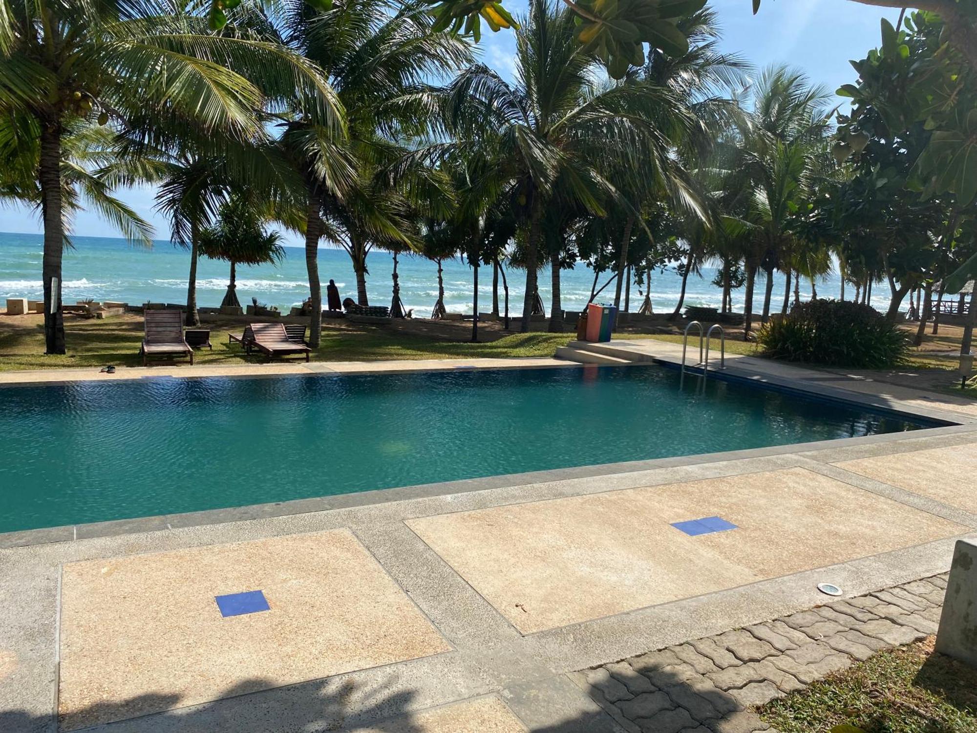 Beach Bliss Trincomalee Luaran gambar